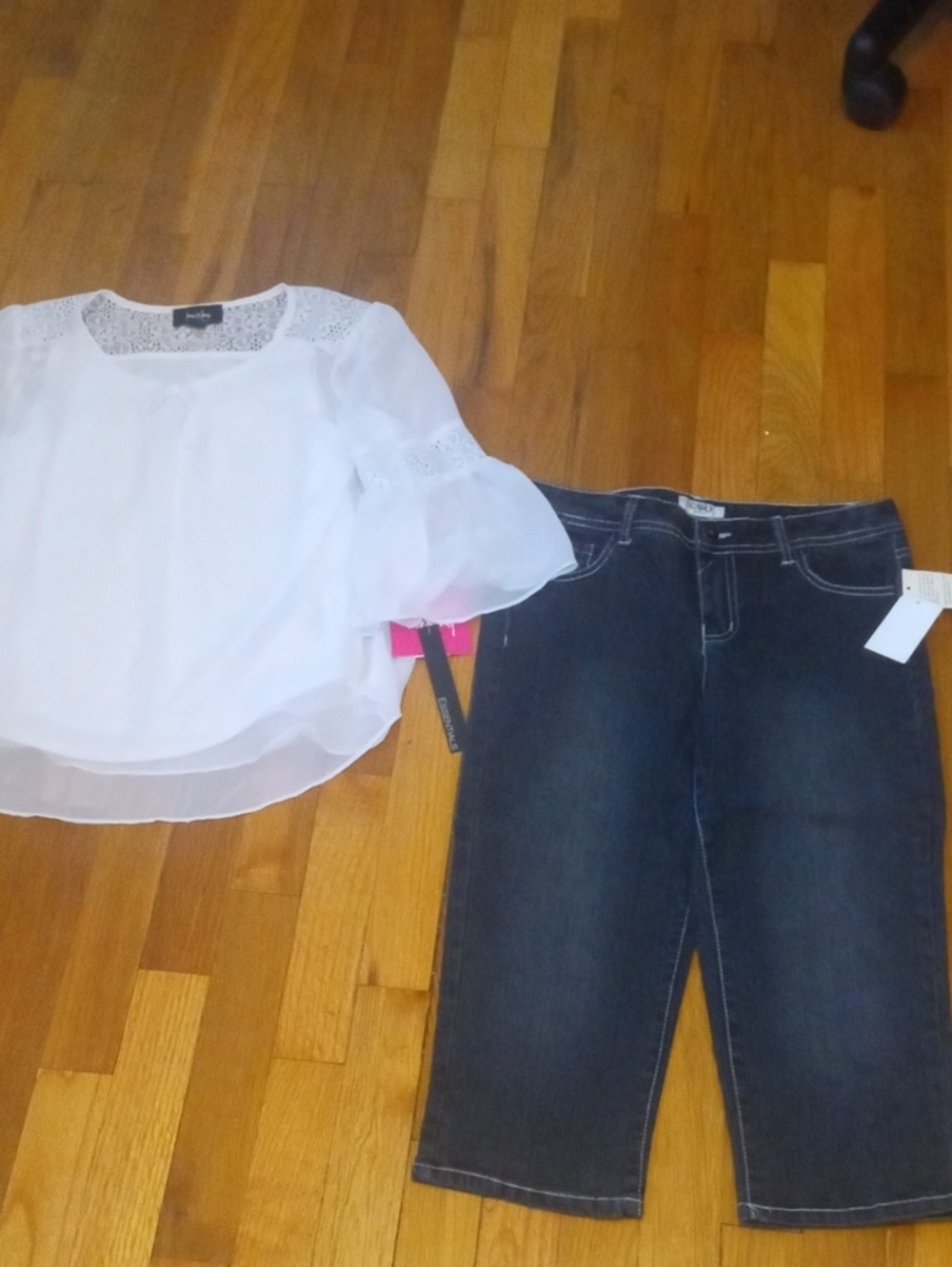 NWT girl 14 White Lace-Trim Peasant top denim capri embellished pockets